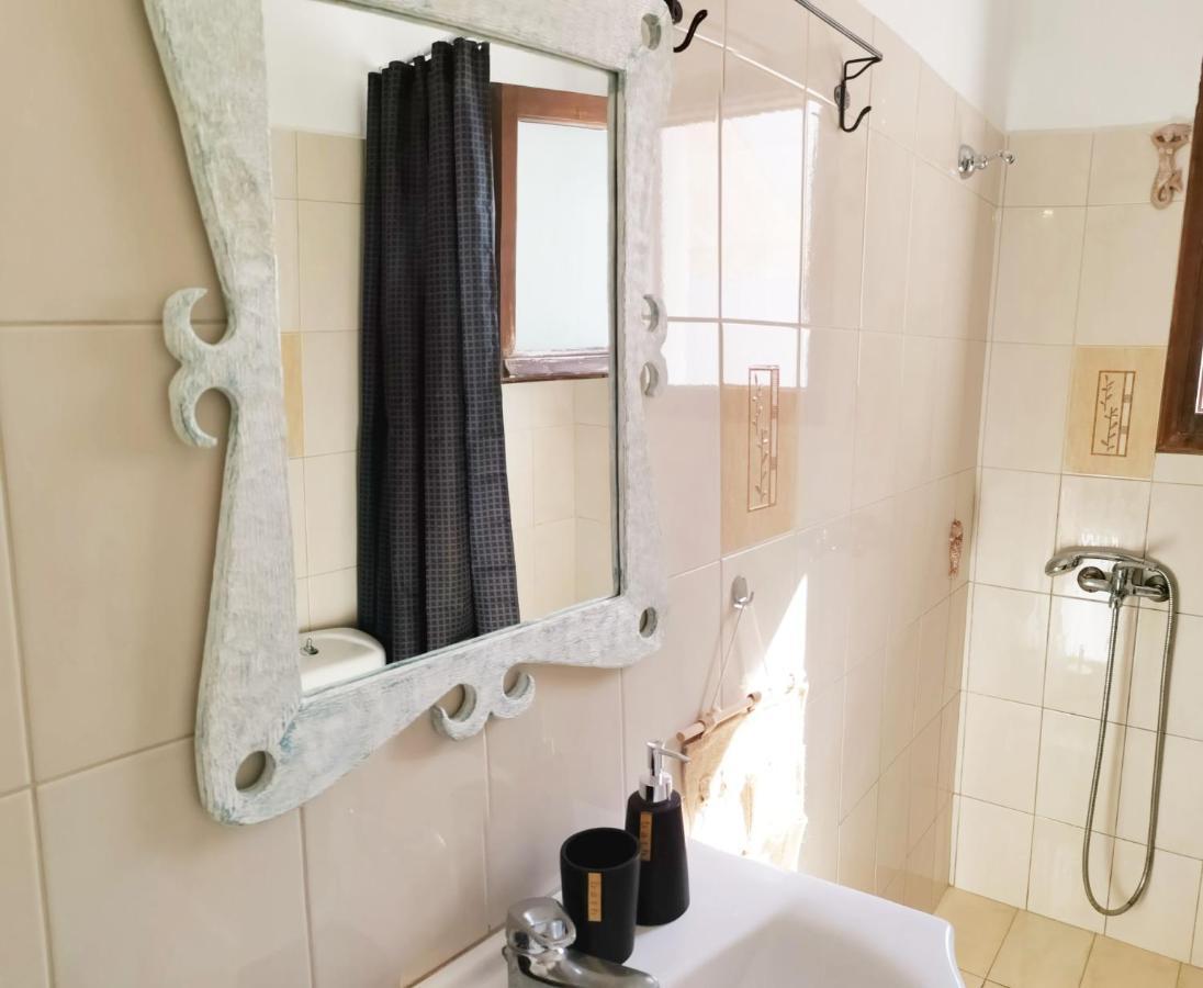 Villa Perissa Thira エクステリア 写真