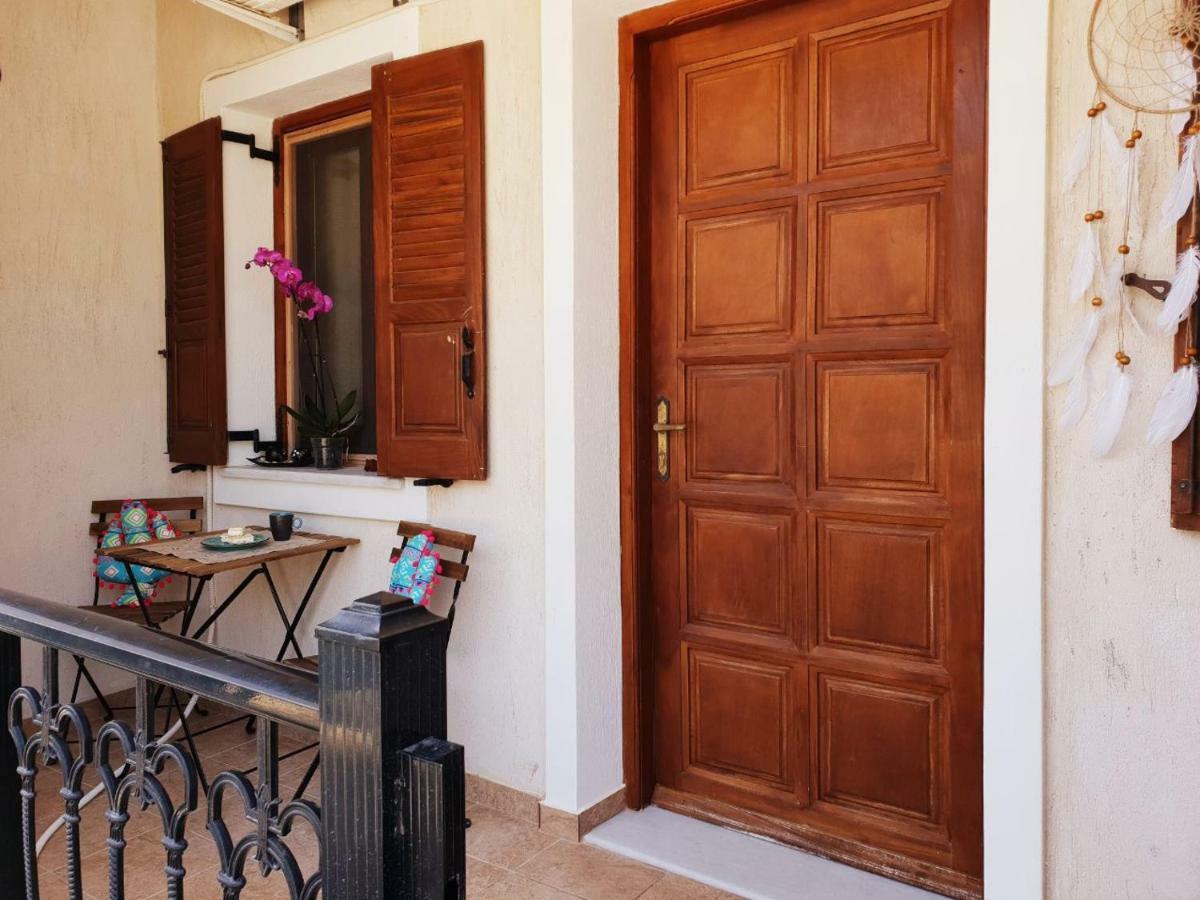 Villa Perissa Thira エクステリア 写真