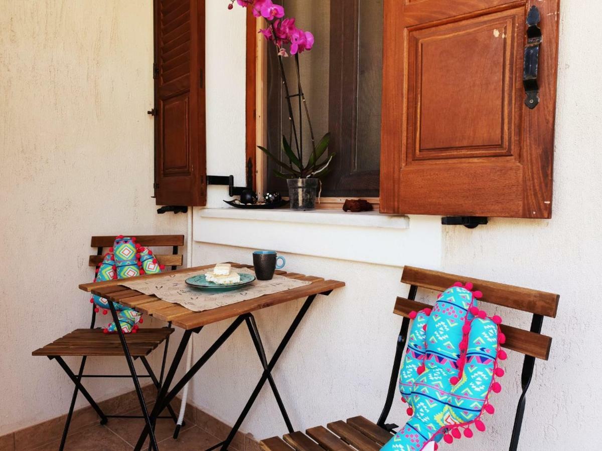 Villa Perissa Thira エクステリア 写真
