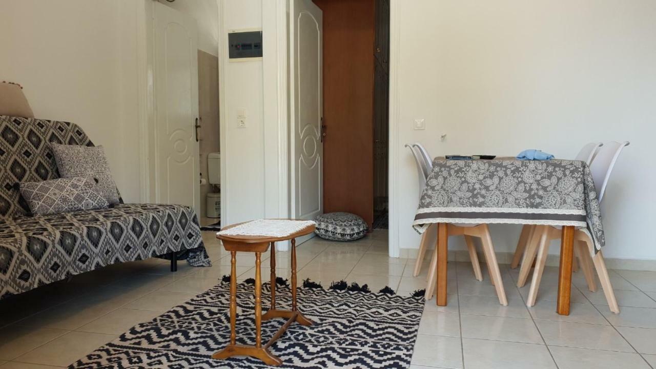 Villa Perissa Thira エクステリア 写真